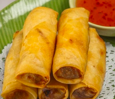 Ayada signature dishes Mango Sticky Rice
Spring Rolls
Drunken Noodles
